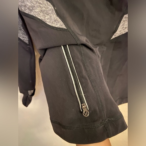 lululemon athletica Women's Sweater - Picture 10 of 11